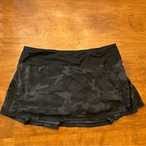 Lululemon Pace Rival Tennis Skirt Size 10 Black camo